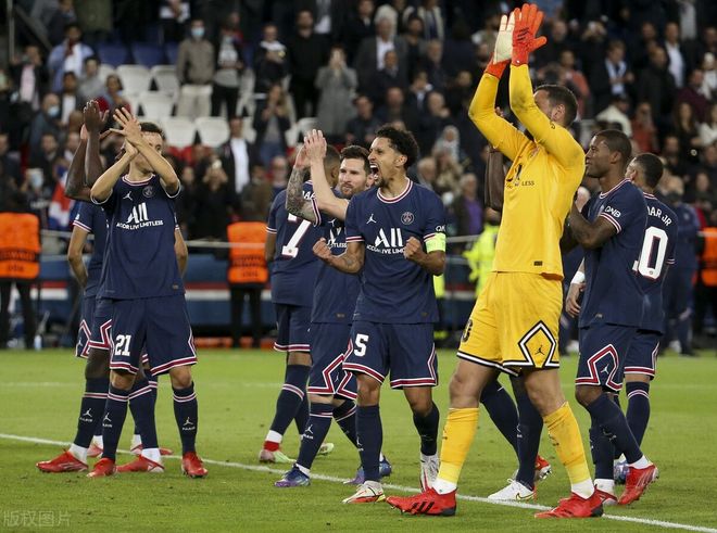 关于冲刺阶段体能课后，西汉姆更衣室发声备战法甲，压力陡增，医务组通报恢复的信息