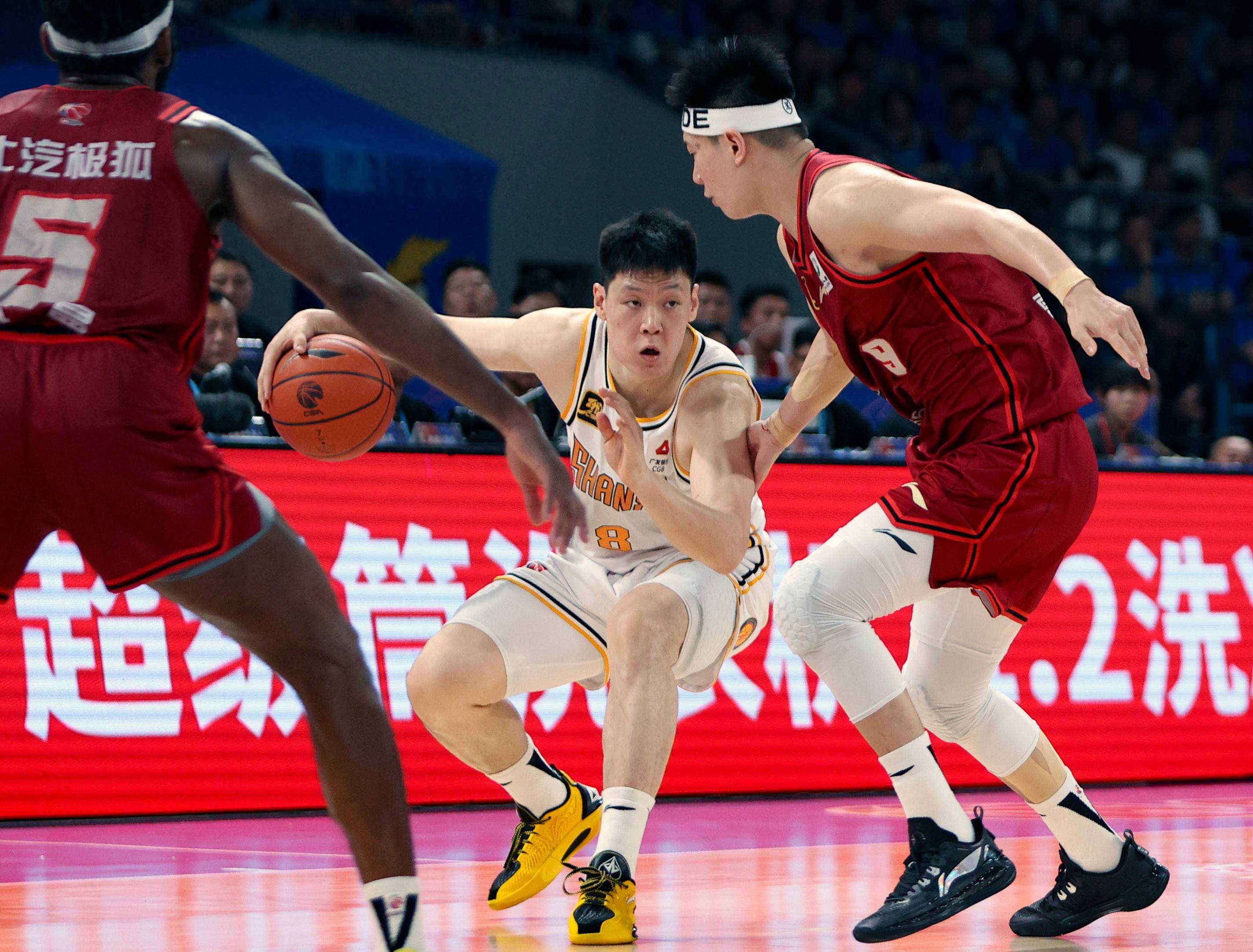 米兰体育app关于加时末段突围战来临；上海海港围绕CBA常规赛官宣签约；气氛紧张；数据趋势出现新变化的信息