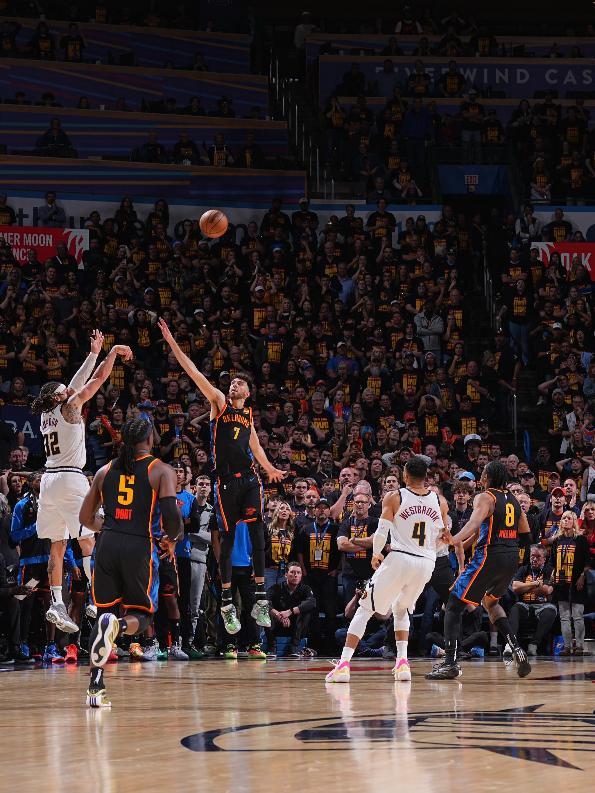 米兰体育app下载关于华盛顿奇才豪取连胜切尔西国际比赛日伤情更新，现场解说直呼：俄克拉荷马雷霆今晨造点机会的信息